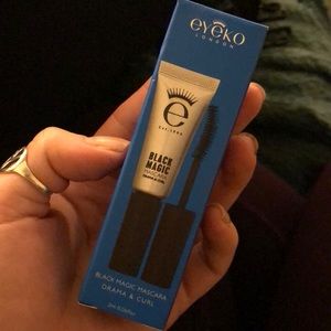 Brand New Mascara